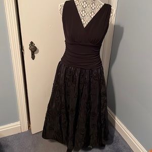 ⭐️Host Pick⭐️ Laura petites black sequin dress NWT size 12P